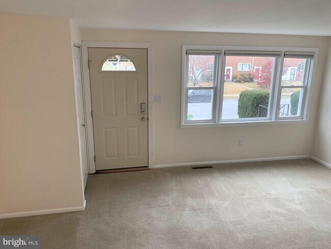 Foto del edificio - 1125 Circle Dr