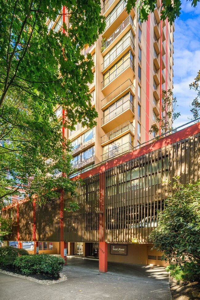 Foto del edificio - $300 OFF FIRST MONTHS RENT!! 2 Bedroom 1.7...