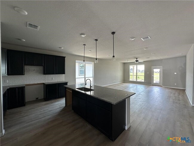 Building Photo - 1814 Horatio St