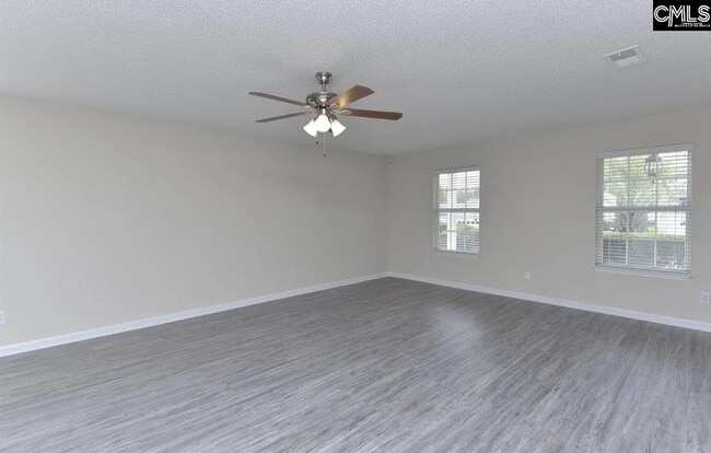 Building Photo - 312 Killian Green Dr