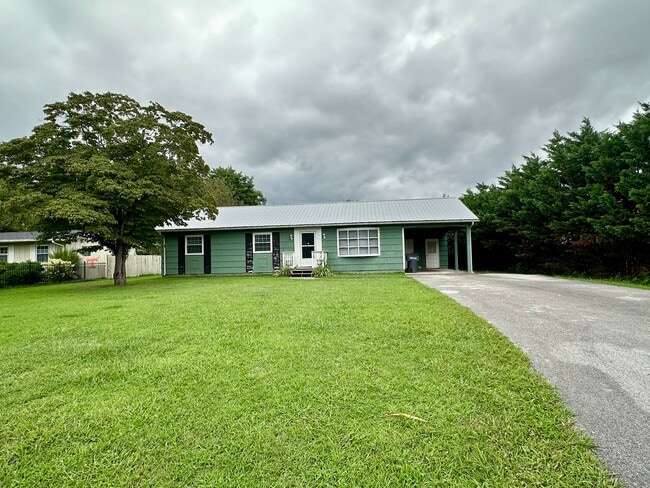 Building Photo - 1119 Meadow Rd
