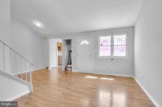 Foto del edificio - 3470 Livingston St