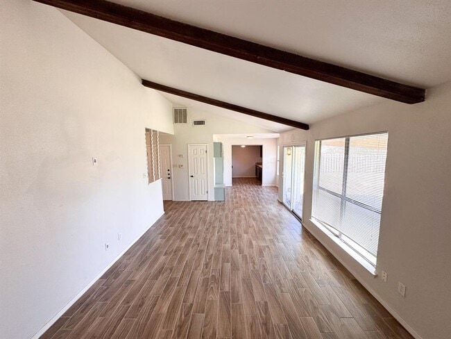 Foto del edificio - 505 Cambridge Dr