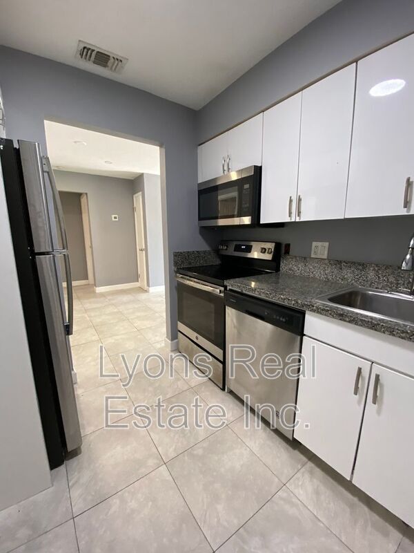 Foto del edificio - 4186 Pine Drop Ln