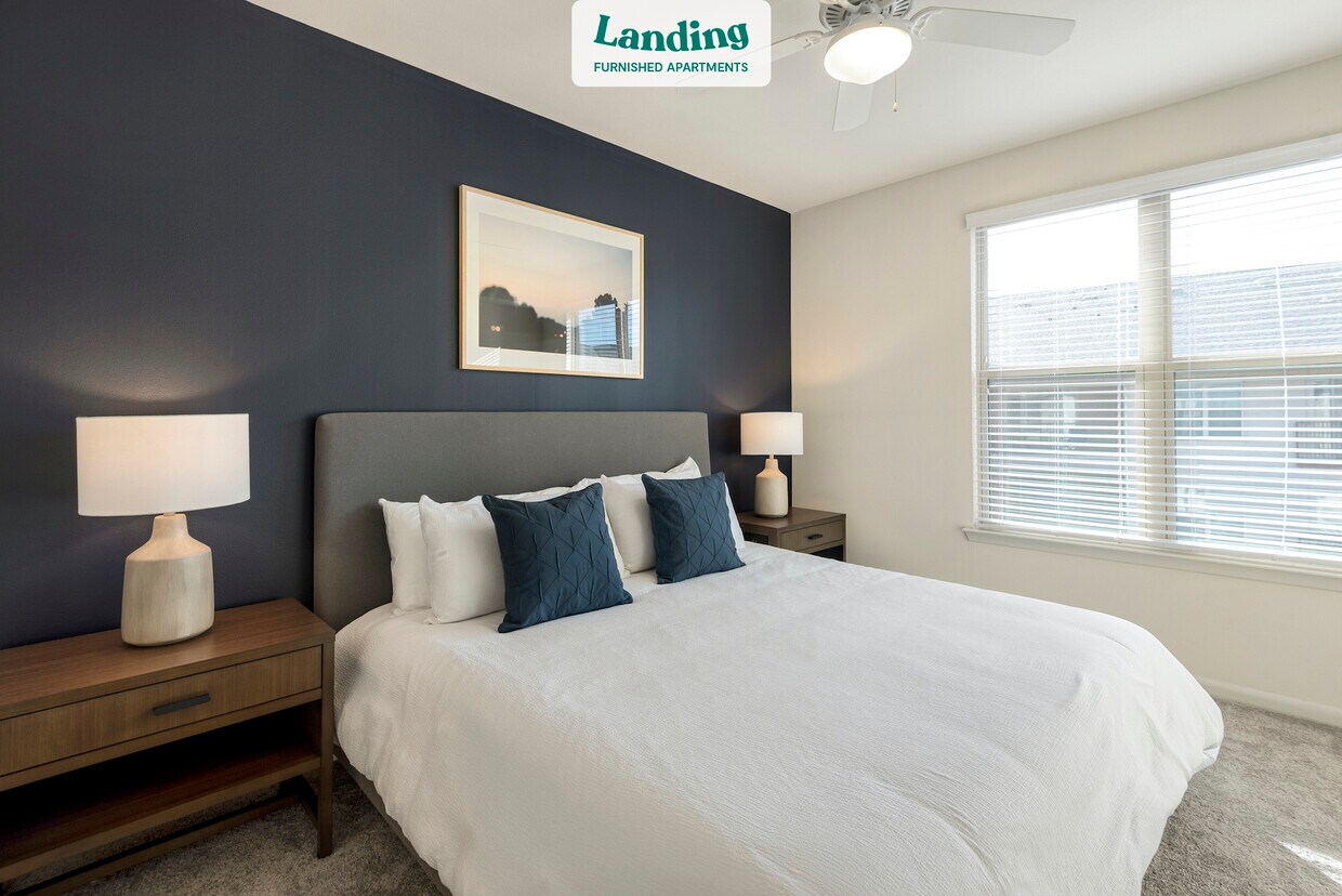 Foto principal - 4141 Woodlawn Dr