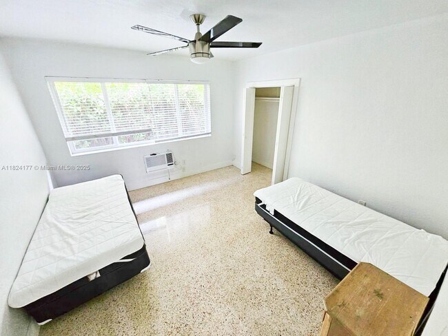 Foto del edificio - 805 81st St