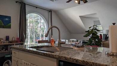 Building Photo - 56 McIntosh Ln