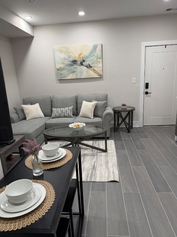 Foto del edificio - 824 18th St NE