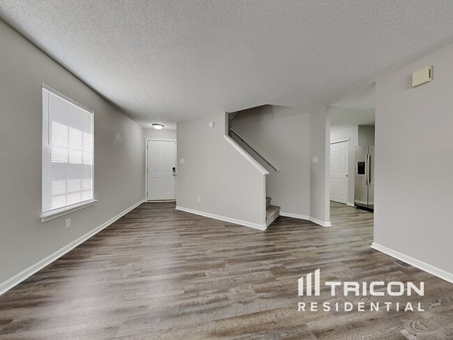 Building Photo - 4473 Redcliff N Ln