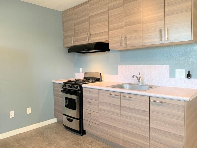 Foto del edificio - 1028 S 30th St