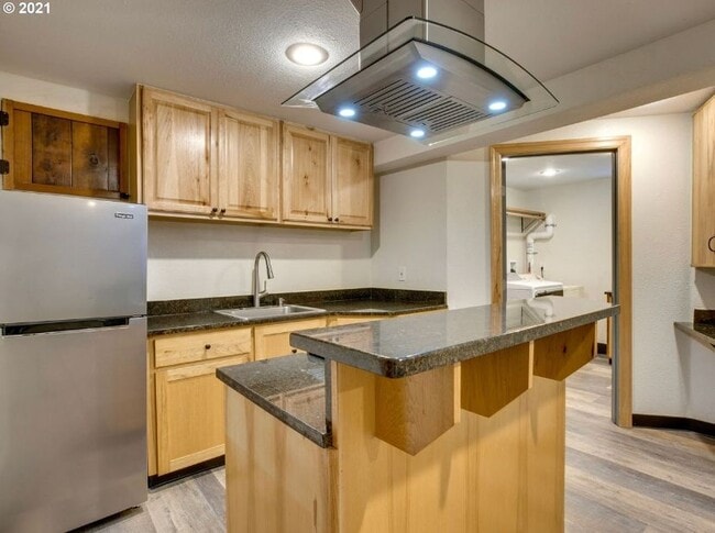 Building Photo - 6524 SE 87th Ave