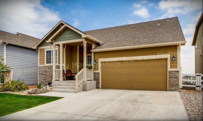 Foto del edificio - Beautiful 3 Bed, 3 Bath in the Maple Hill ...