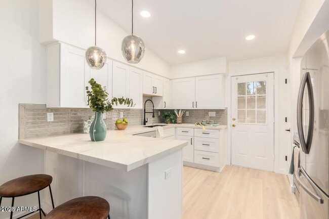 Building Photo - 3505 E Campbell Ave