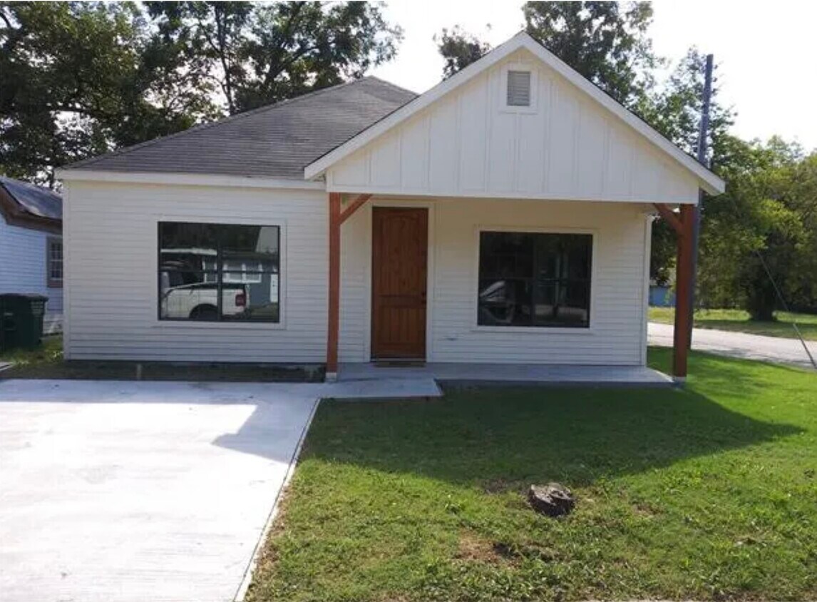 324 W Cummings Street Gainesville, TX - 324 W Cummings St