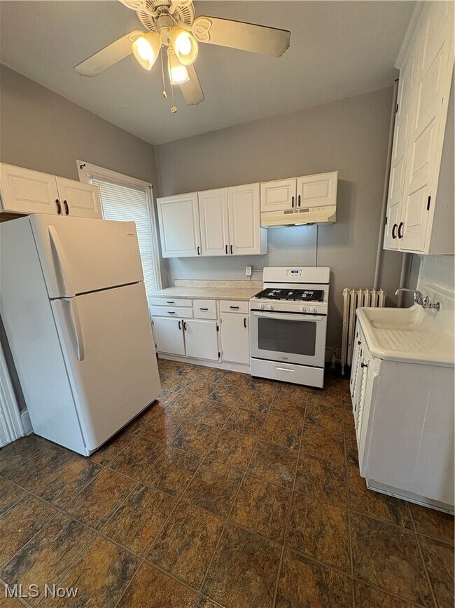 Foto del edificio - 123 S Lincoln Ave