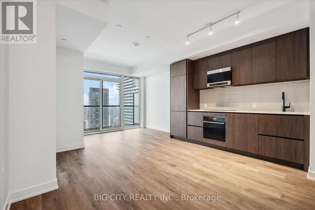 Building Photo - 127 Broadway Ave