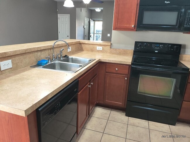 Building Photo - 75 Canyon Oak Loop