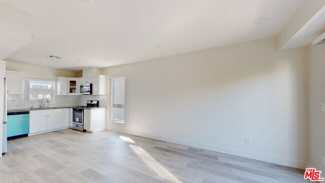 Foto del edificio - 236 Rosemont Ave