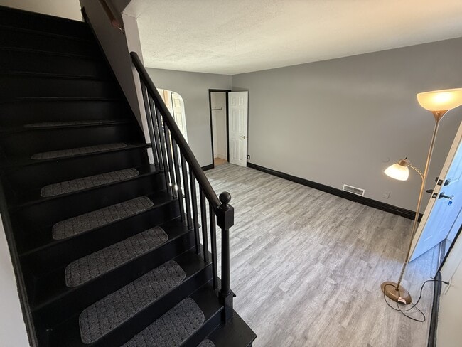 Foto del edificio - 419 Garden Ave