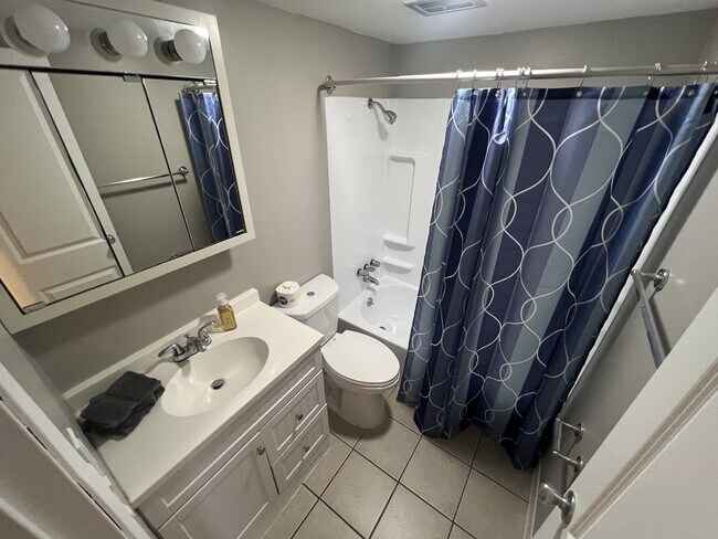 Interior Photo - Lake Forest Apartment Homes