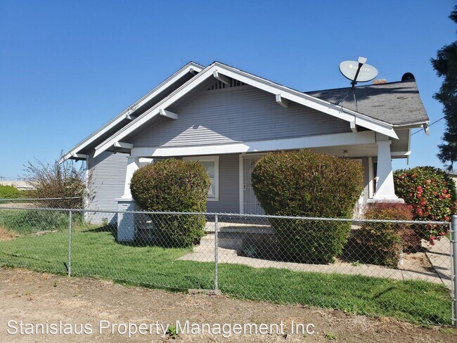Building Photo - 3 br, 2 bath House - 2473 Bangs Avenue
