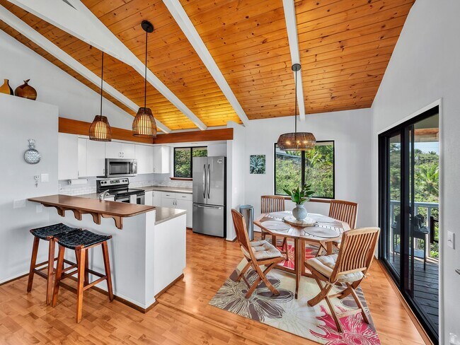 Building Photo - 2 Bedroom Home with Carport & Workshop & B...