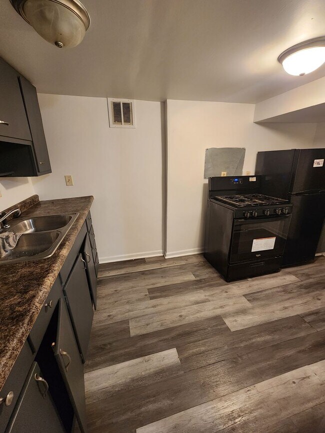 Foto del edificio - Apartment Unit with Appliances