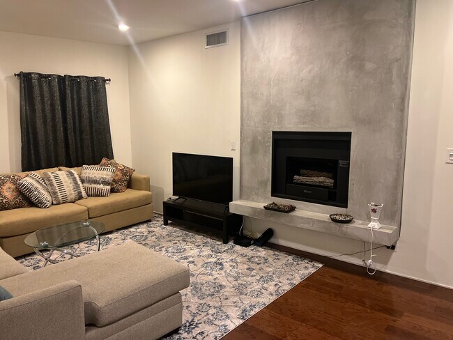 Foto del edificio - 1655 Camden Ave