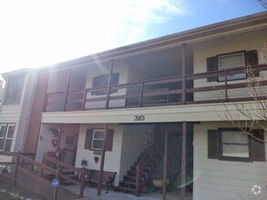 Building Photo - 310 Patriot Ln