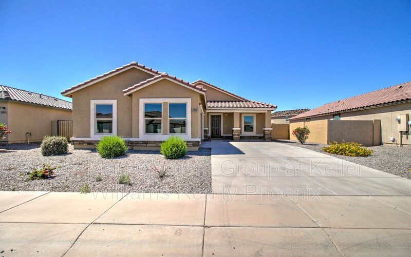 Primary Photo - 2028 E Velvet Pl