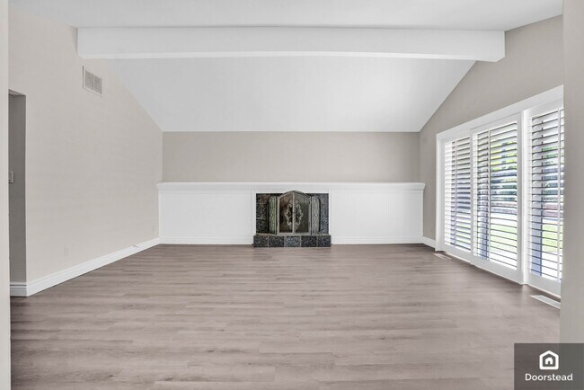 Foto del edificio - 4308 Skyline Pl