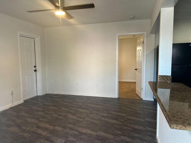 Building Photo - 1202 S M St