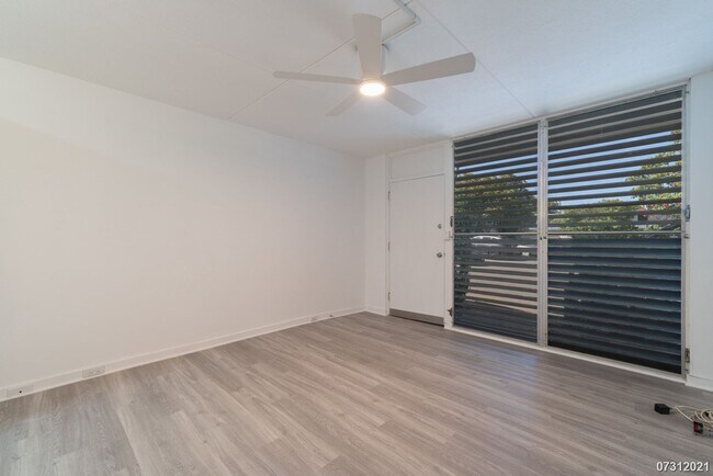 Foto del edificio - RECENTLY RENOVATED GROUND FLOOR PUALEI CIR...