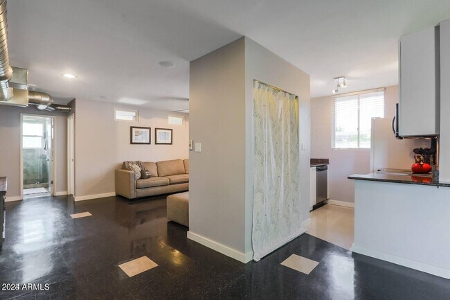 Foto del edificio - 4206 N 38th St