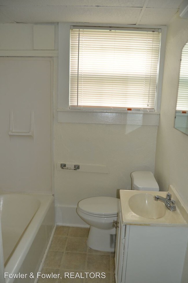 Building Photo - 1 br, 1 bath House - 1507-B Waverly St