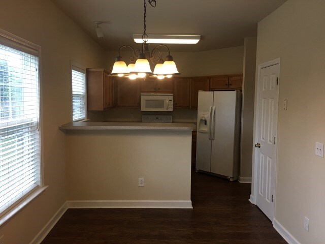 Building Photo - 4010 Farmville Ct