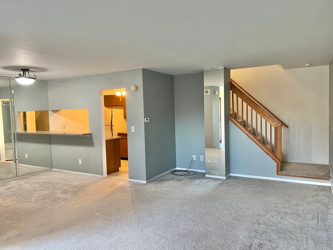 Foto principal - 27016 Winchester St