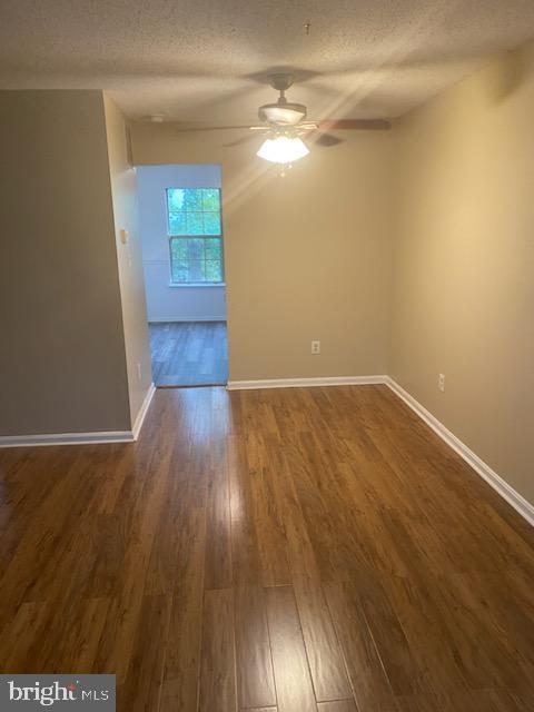 Foto del edificio - 28 Chinaberry Ln