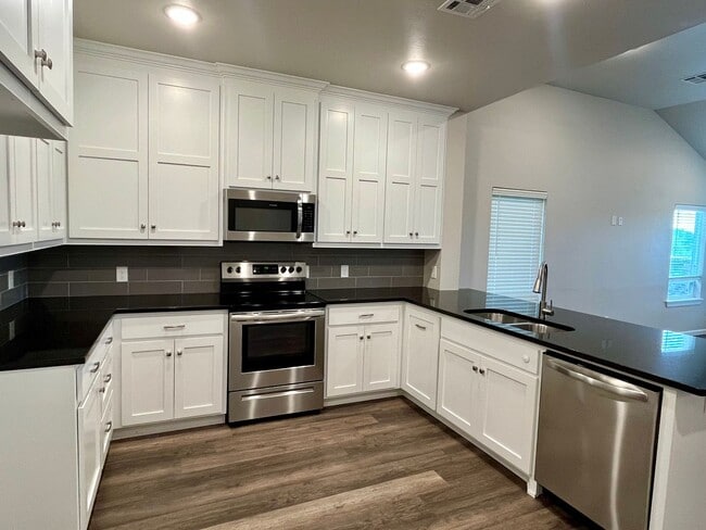 Foto del edificio - Beautiful 2 Bed 2 Bath!