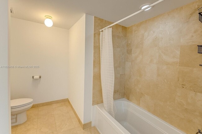 Building Photo - 350 S Miami Ave