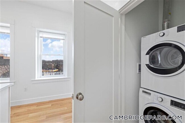 Foto del edificio - 406 Columbia St