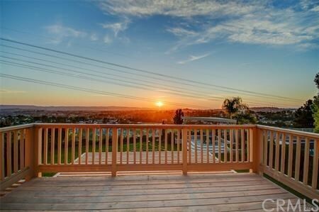 Building Photo - 24029 Skyline