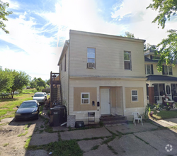 Building Photo - 526 S Jackson St