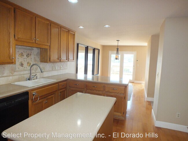 Foto del edificio - 3 br, 2 bath House - 3093 Cambridge Road
