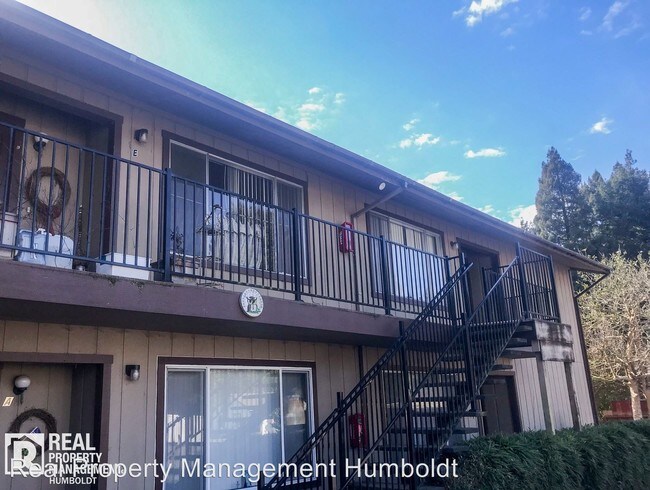 Foto del edificio - 2266 Redwood St