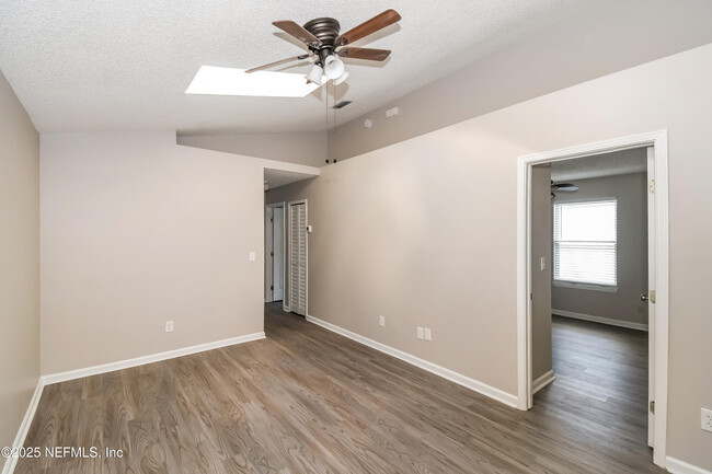 Building Photo - 5118 Somerton Ct