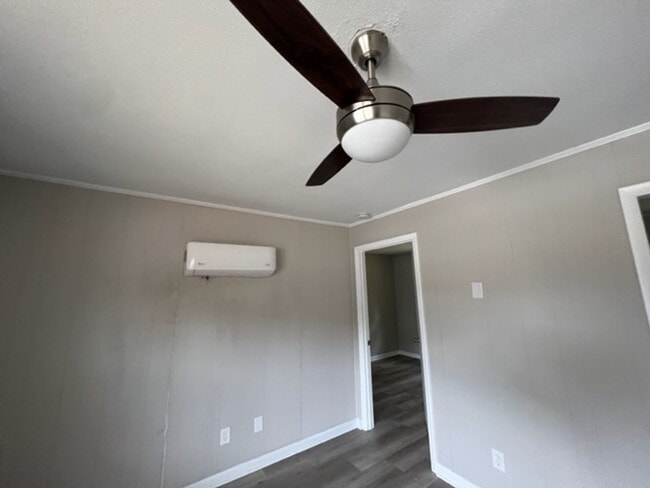 Building Photo - 4942 Galveston Dr