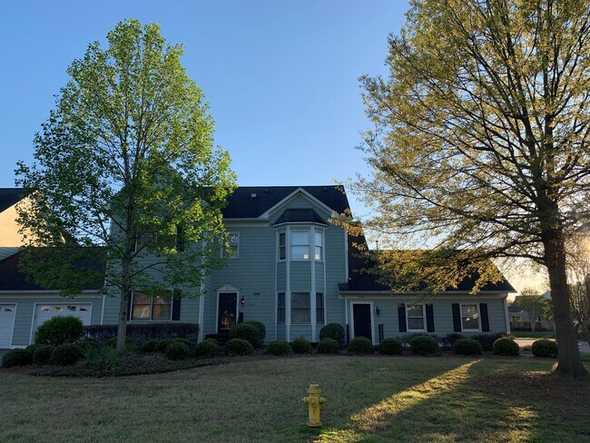 Building Photo - 1420 Heritage Landing Dr