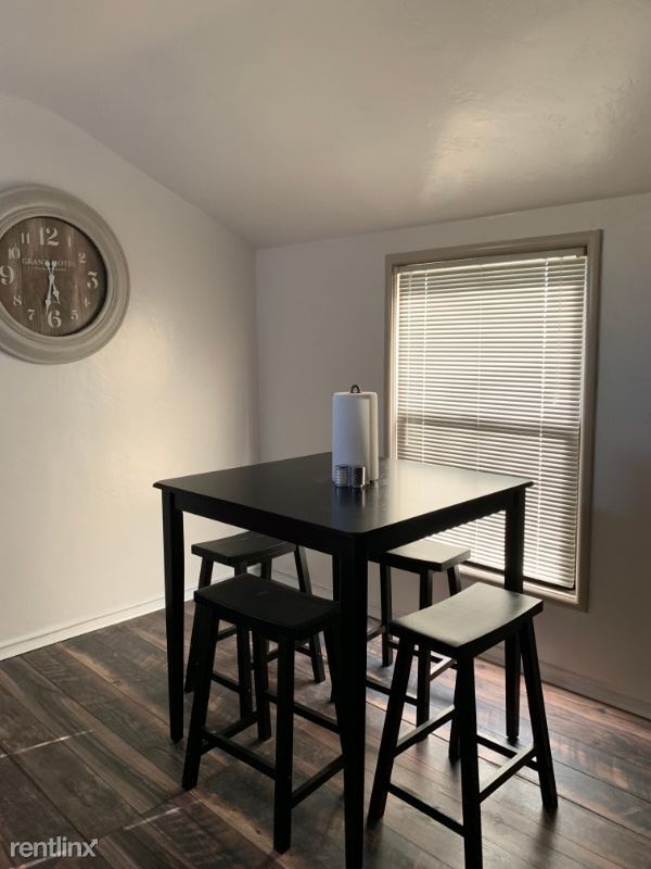 Foto del edificio - 2 br, 1 bath House - 1424 Carl Ave