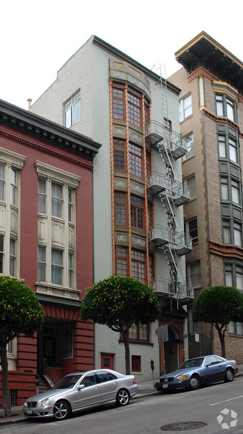 Building Photo - 643 Mason St